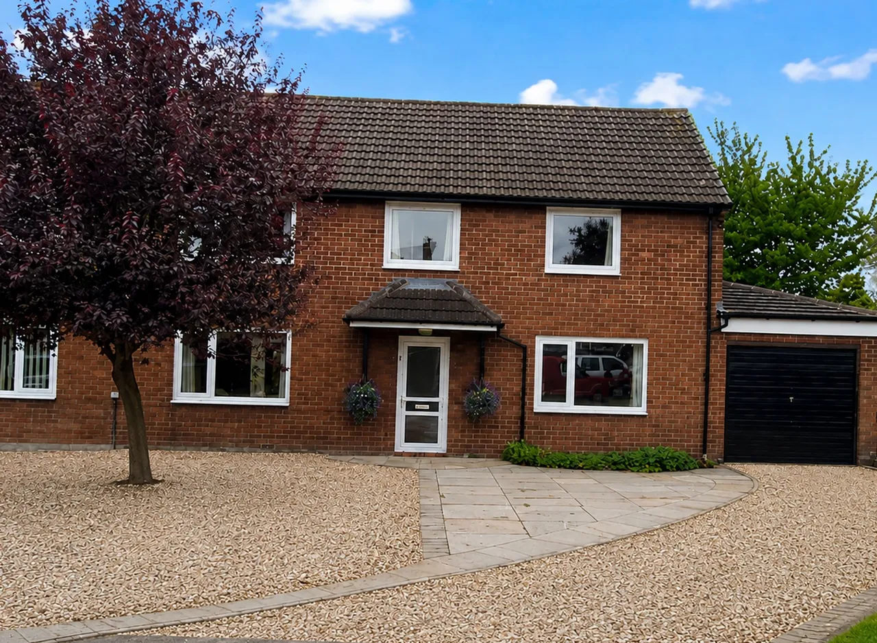 4 bed house for sale — Wirral Close, Culcheth, Warrington, Warrington, WA3 4BL