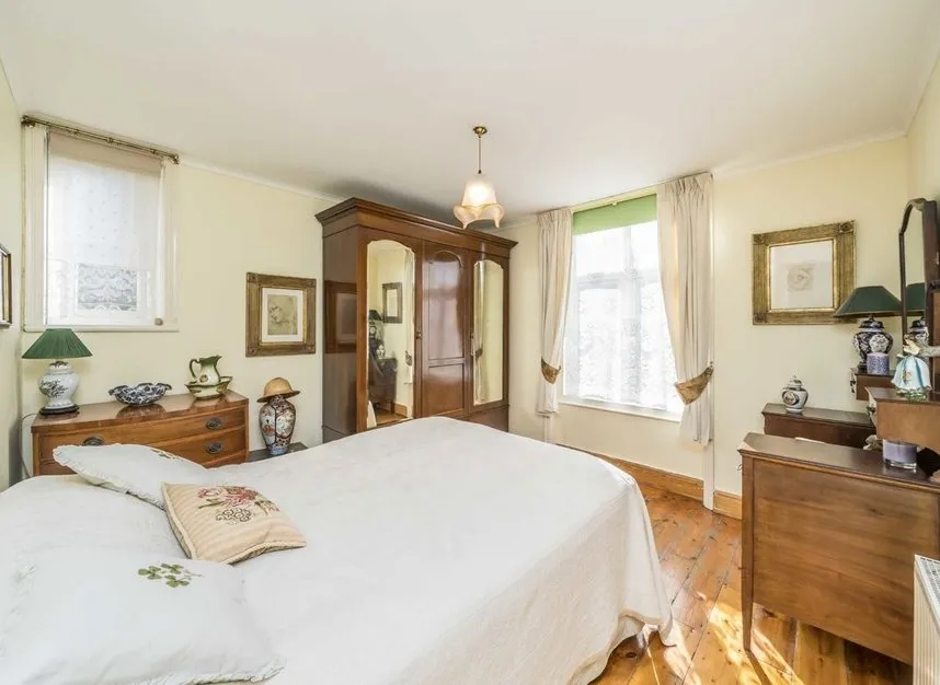 Cricklewood Lane, Childs Hill, NW2, photo 3