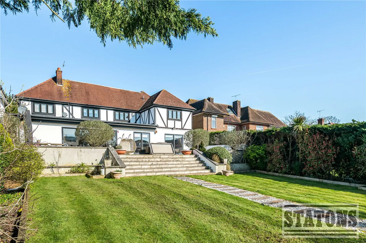 Waggon Road, Hadley Wood, Hertfordshire, EN4 0PP, photo 37