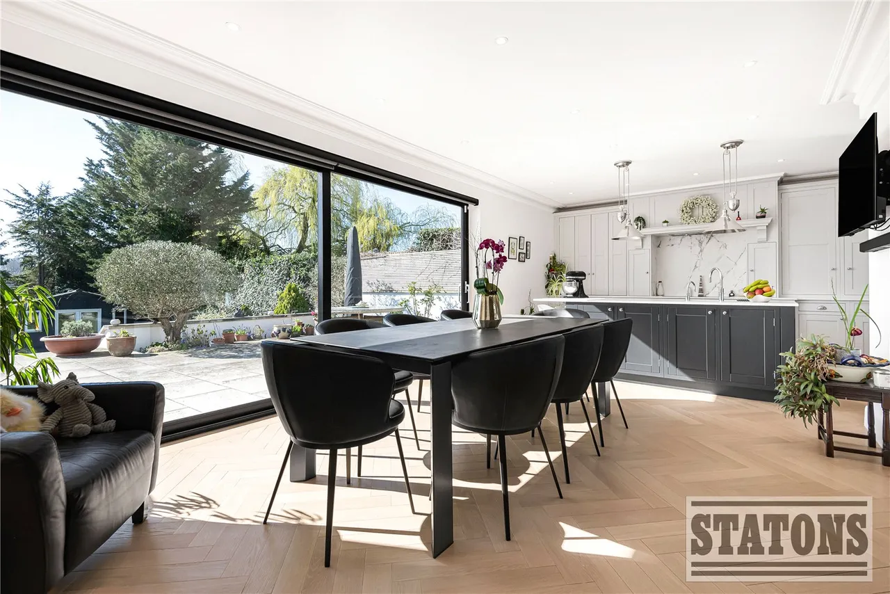Waggon Road, Hadley Wood, Hertfordshire, EN4 0PP, photo 13