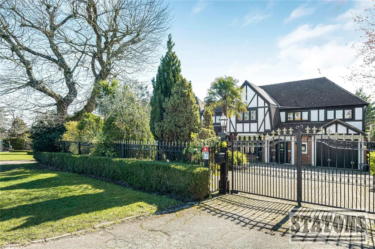Waggon Road, Hadley Wood, Hertfordshire, EN4 0PP, photo 2