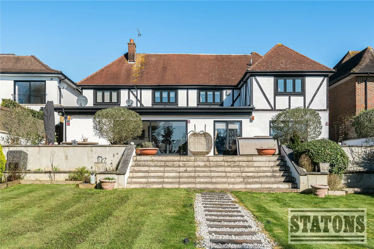 Waggon Road, Hadley Wood, Hertfordshire, EN4 0PP, photo 36