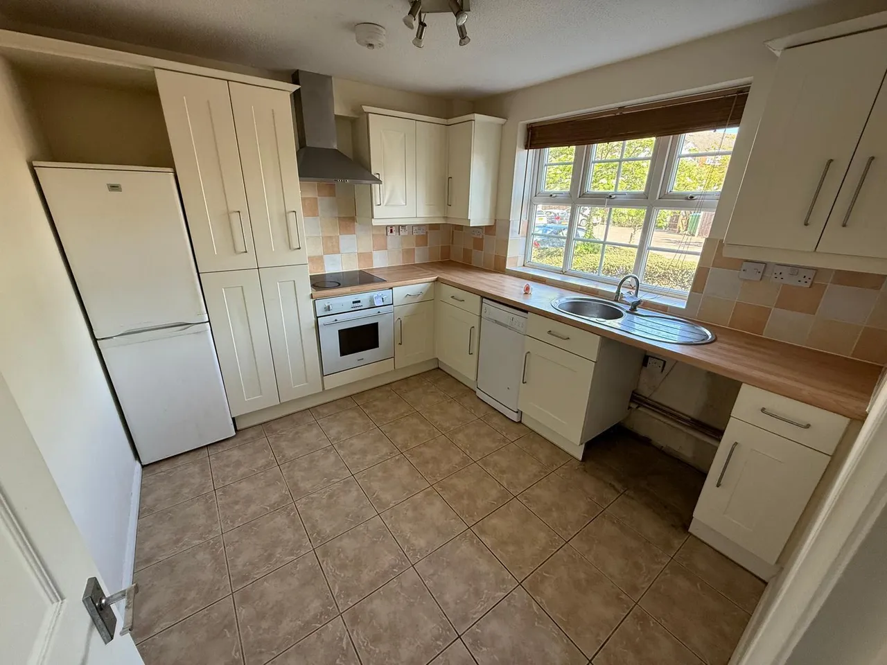 Moorhen Court, Aylesbury, photo 2