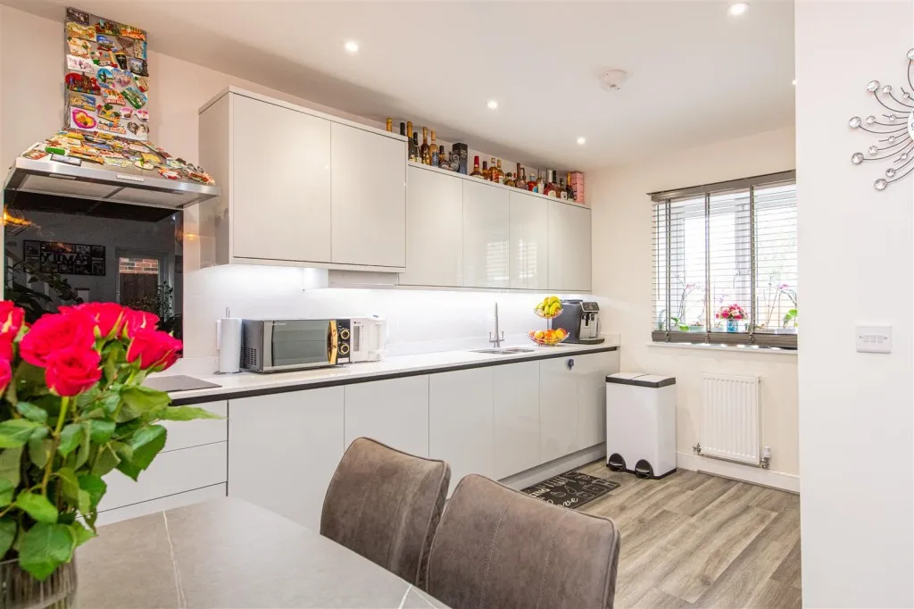 Ferndale Close, Finedon, photo 5