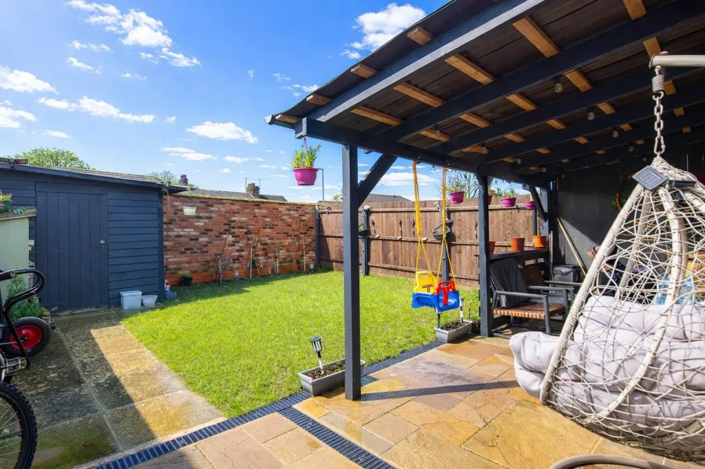 Ferndale Close, Finedon, photo 18