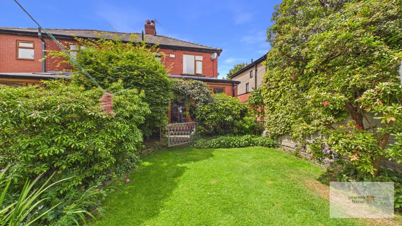 Heys Lane, Heywood, OL10 3RA, photo 16