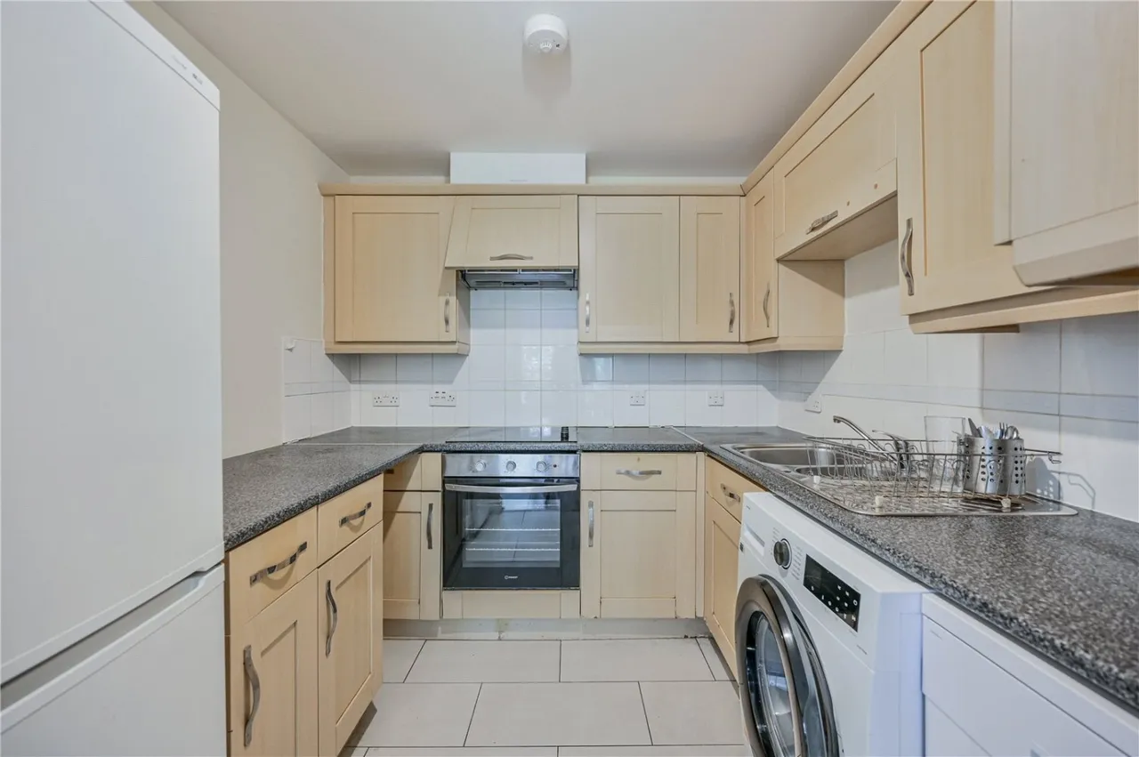 Cline Road, London, N11, photo 6