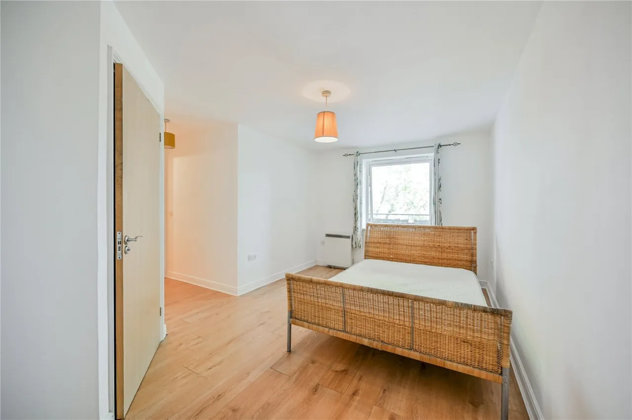 Cline Road, London, N11, photo 7