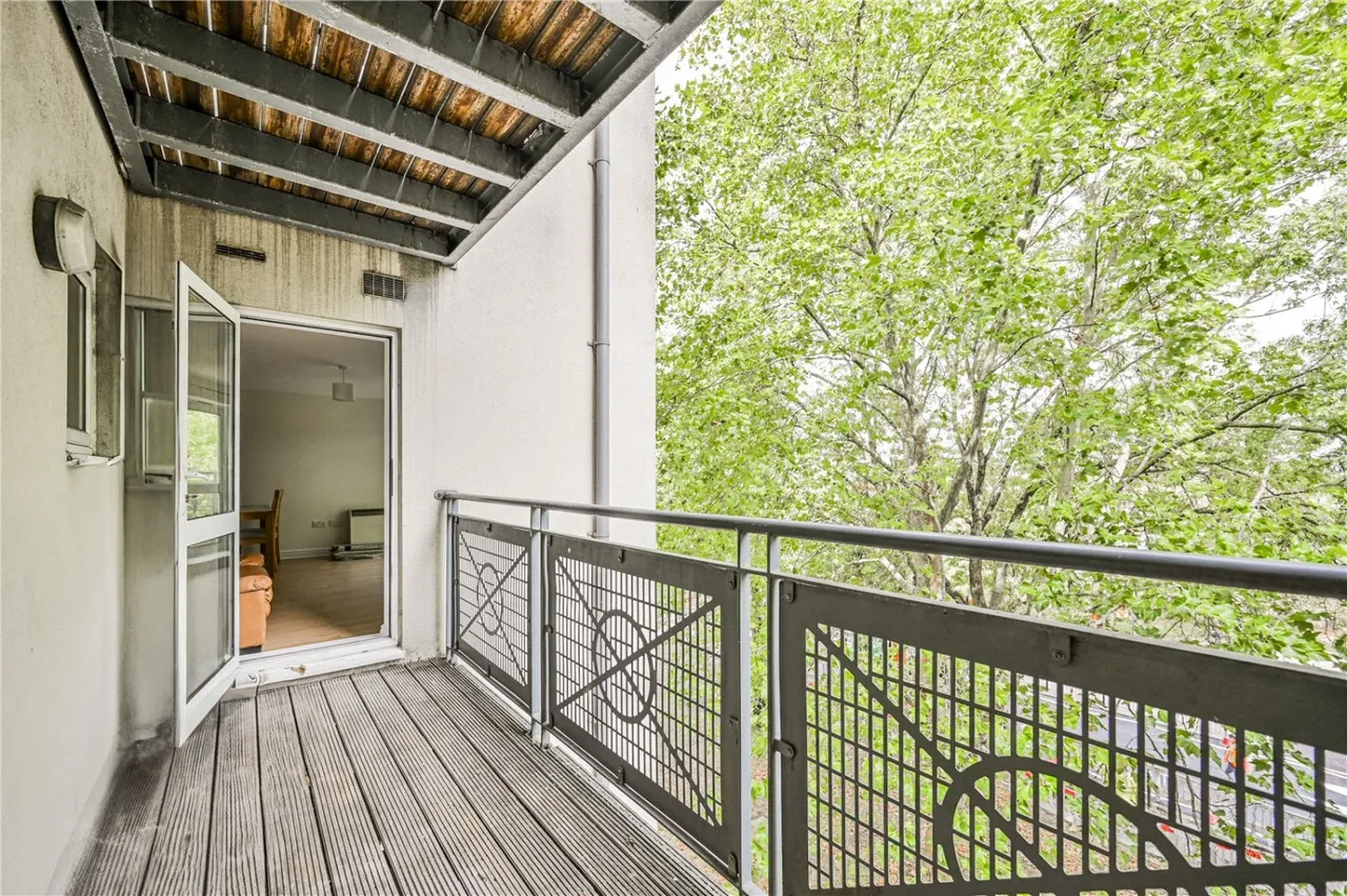 Cline Road, London, N11, photo 14
