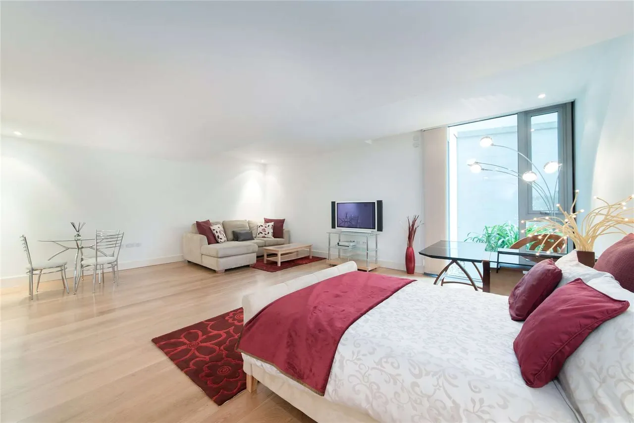 flat to rent — The Knightsbridge Apartments, 199 Knightsbridge, London, SW7 1RH