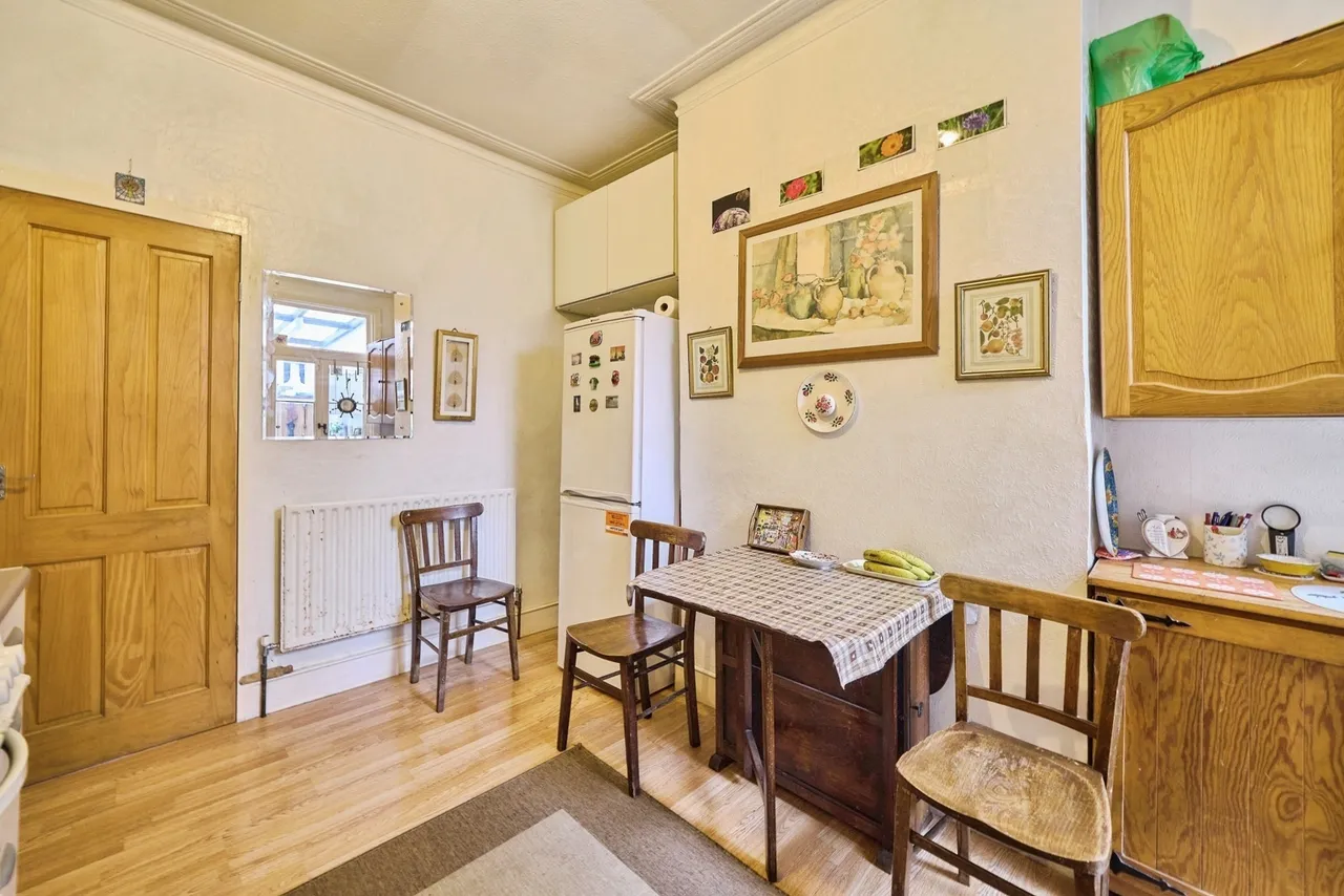 St. Georges Road, London, E7, photo 7
