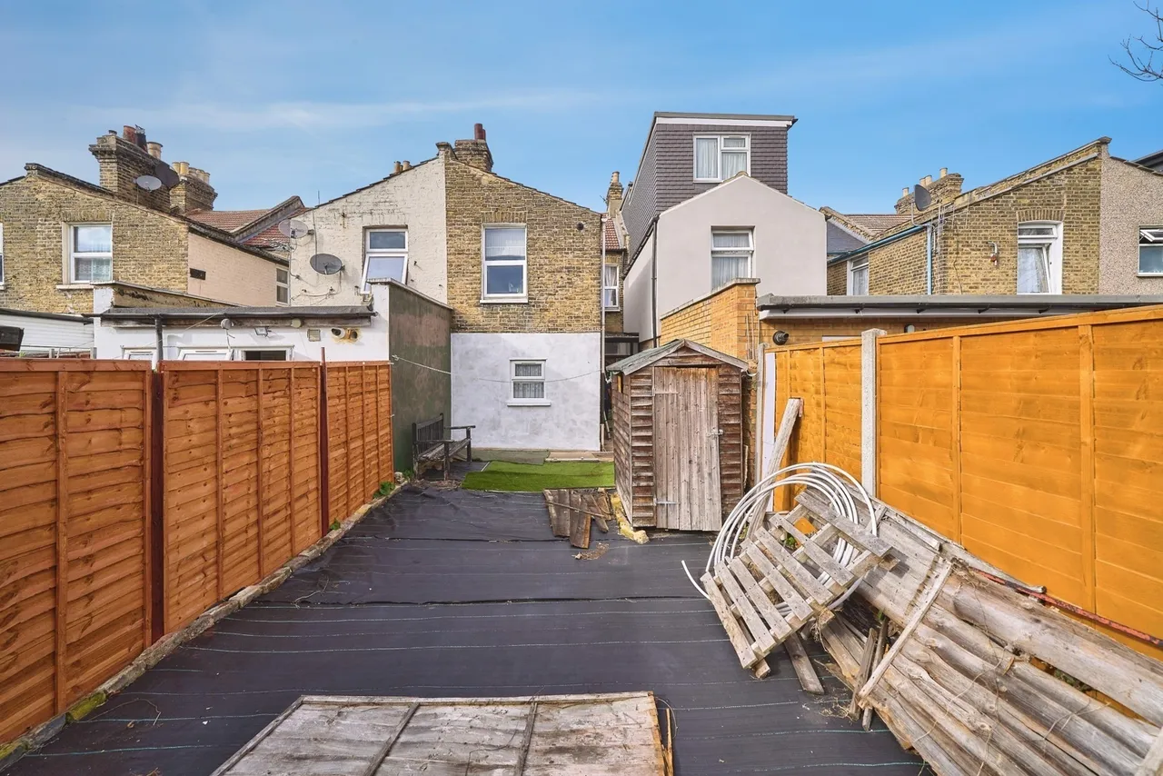St. Georges Road, London, E7, photo 10