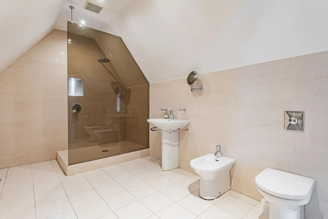 Noctorum Road, Prenton, CH43, photo 32