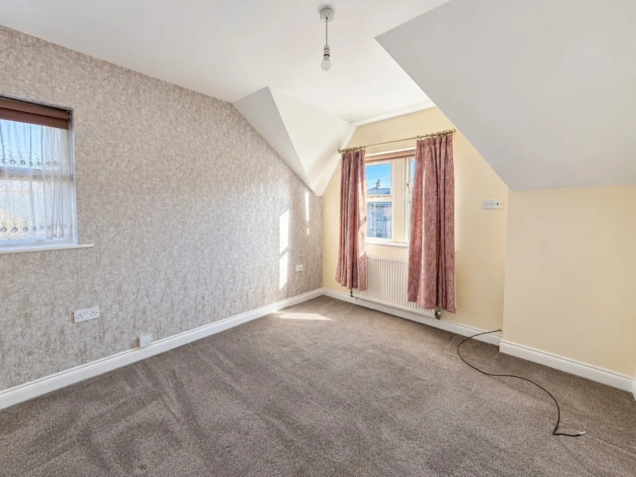 St Johns Close, Cleckheaton, BD19, photo 8
