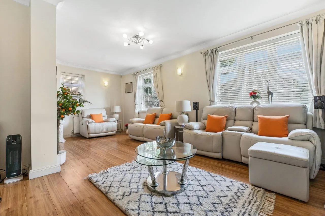 3 bed house for sale, Bryony Road, London, W12
