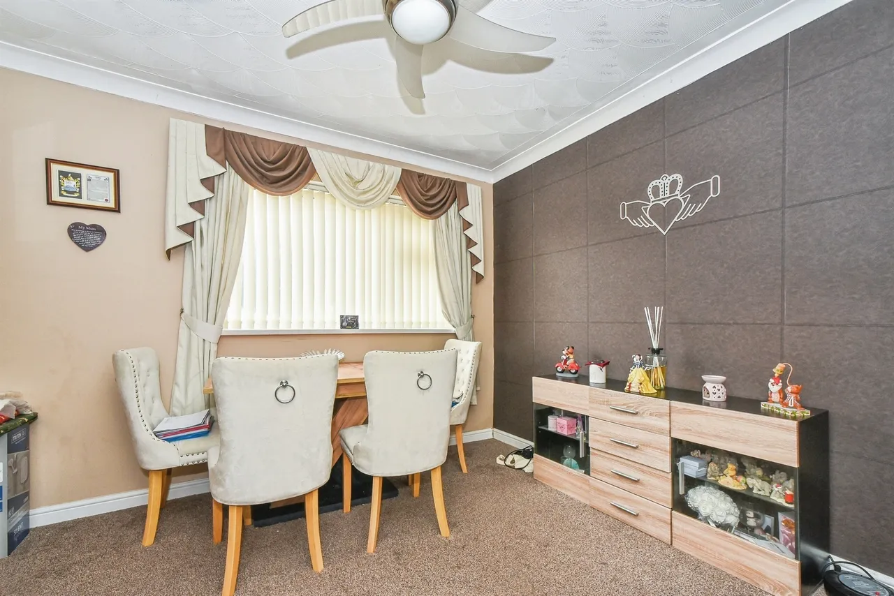 Oaksey Road, Swindon, SN2, photo 4