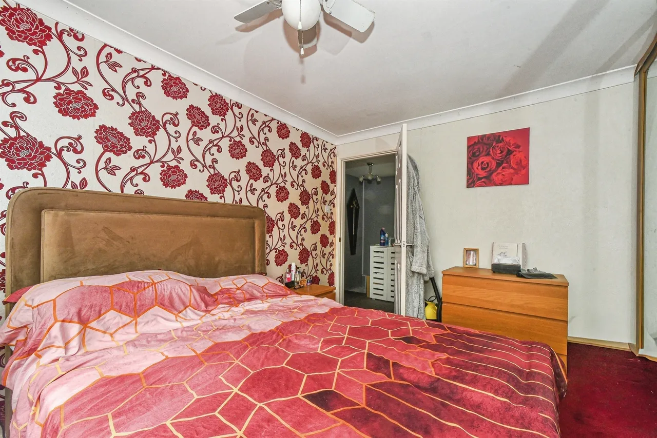 Oaksey Road, Swindon, SN2, photo 9
