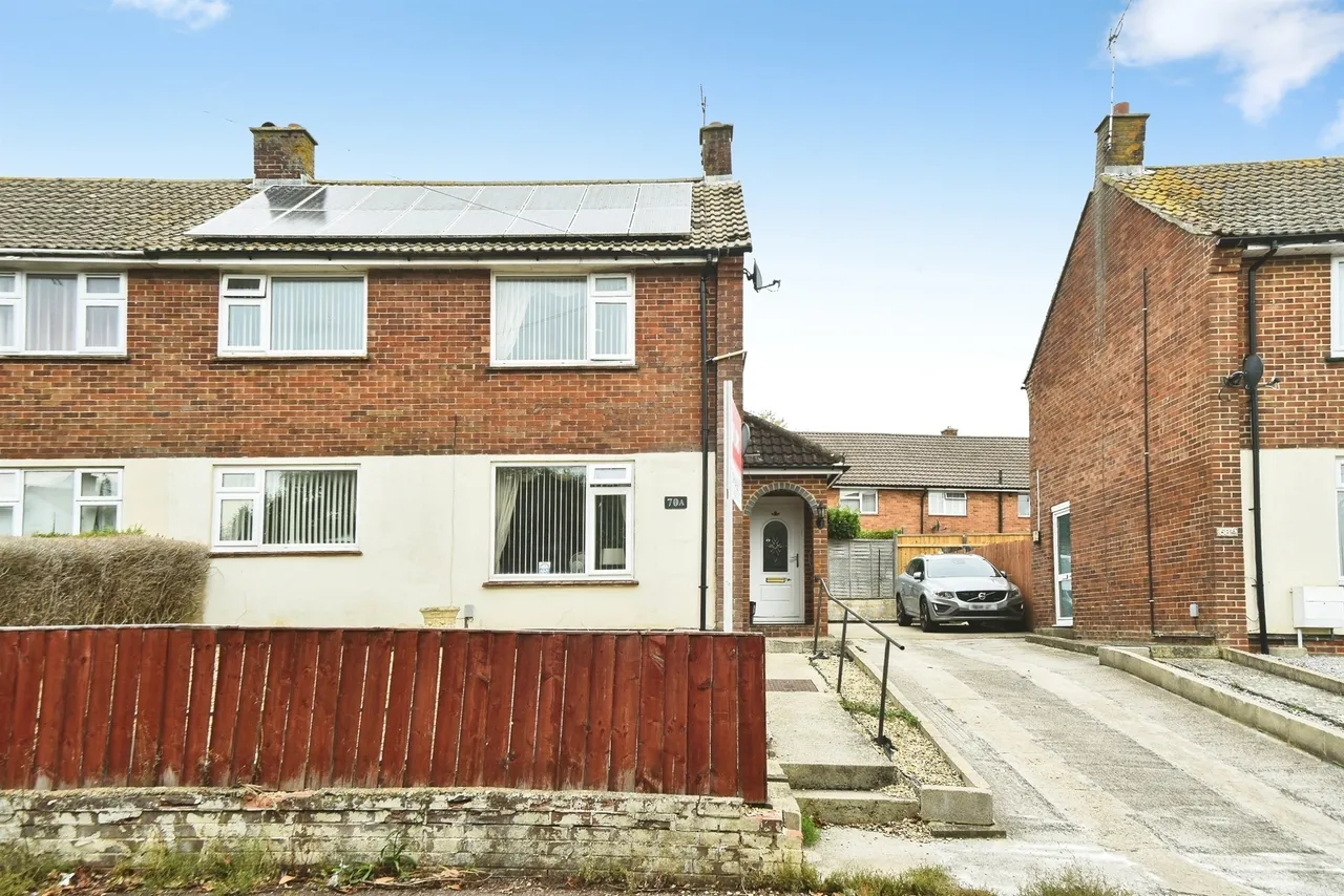 Oaksey Road, Swindon, SN2, photo 16