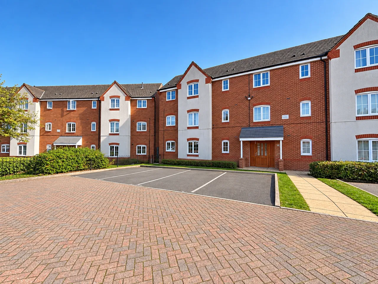 2 bed flat to rent, Walker Road, Walsall, WS3