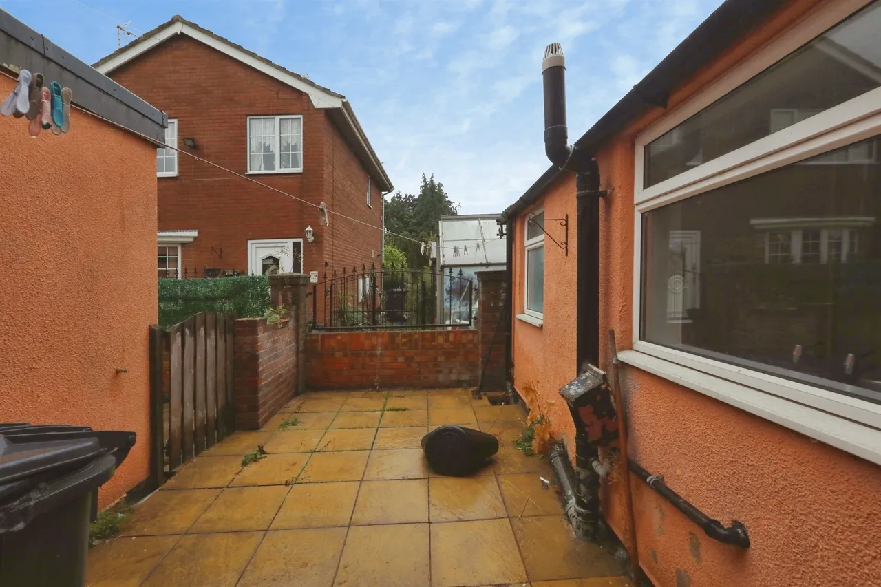 East Lane, Stainforth, DN7, photo 12