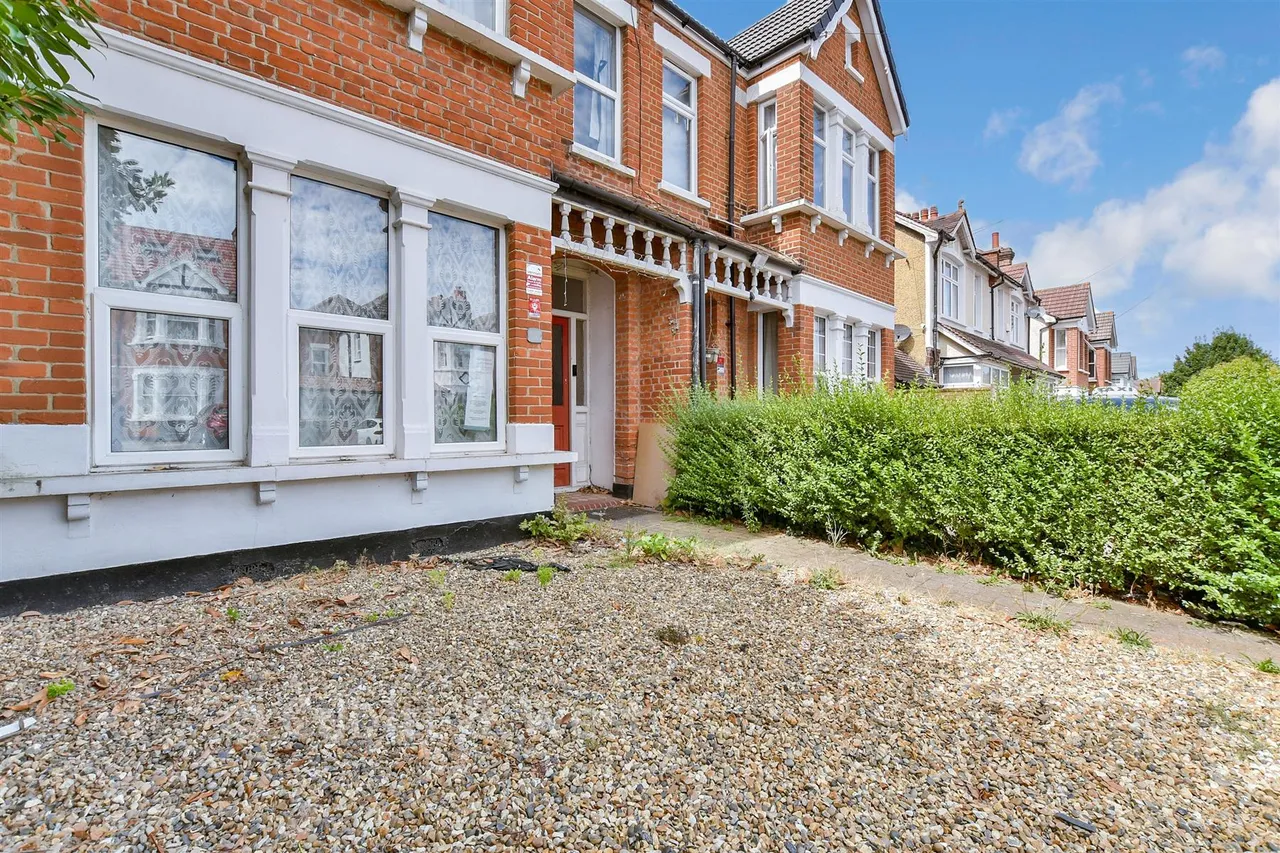 Onslow Gardens, Wallington, SM6, photo 13