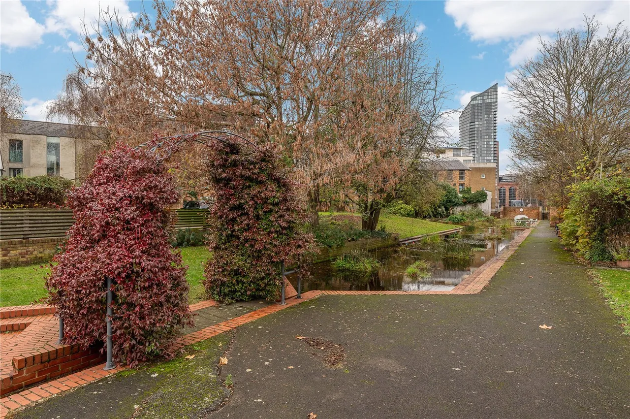Sunbury Lane, Battersea, SW11, photo 19