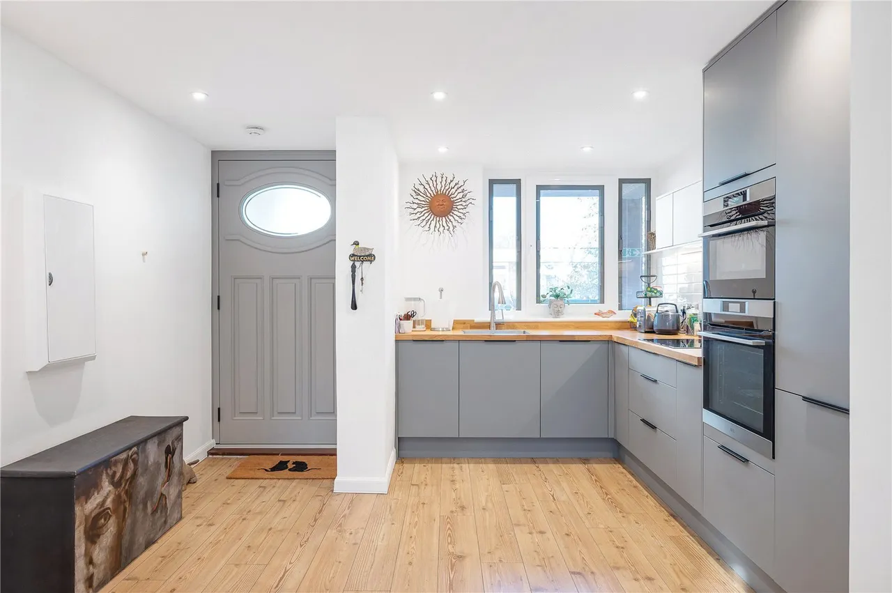 Sunbury Lane, Battersea, SW11, photo 14