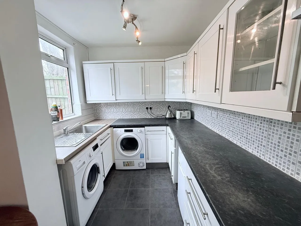 1 bed house to rent — Abbey Street, Nottingham, NG7 2NZ