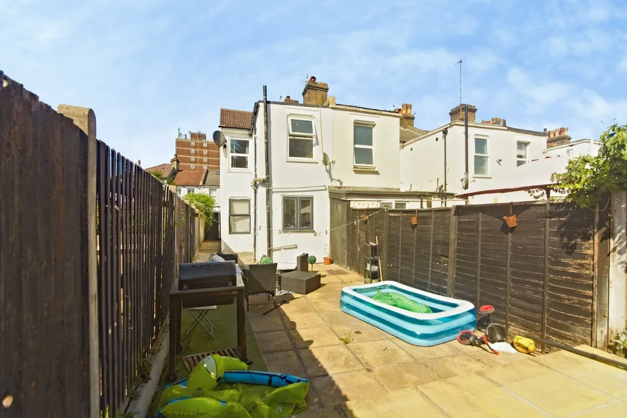 2 bed house for sale — Alpha Road, Croydon, CR0