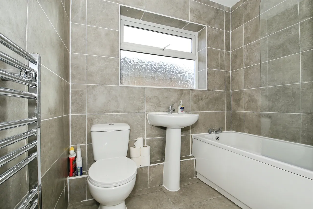 Mallard Close, Peterborough, PE7, photo 17