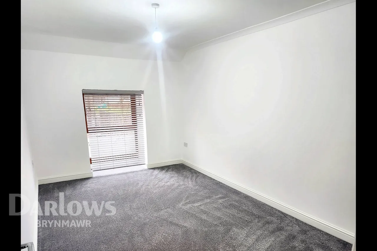 Richmond Court, Tredegar, photo 11