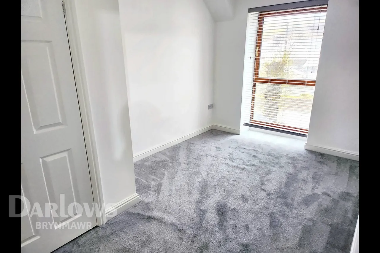 Richmond Court, Tredegar, photo 10
