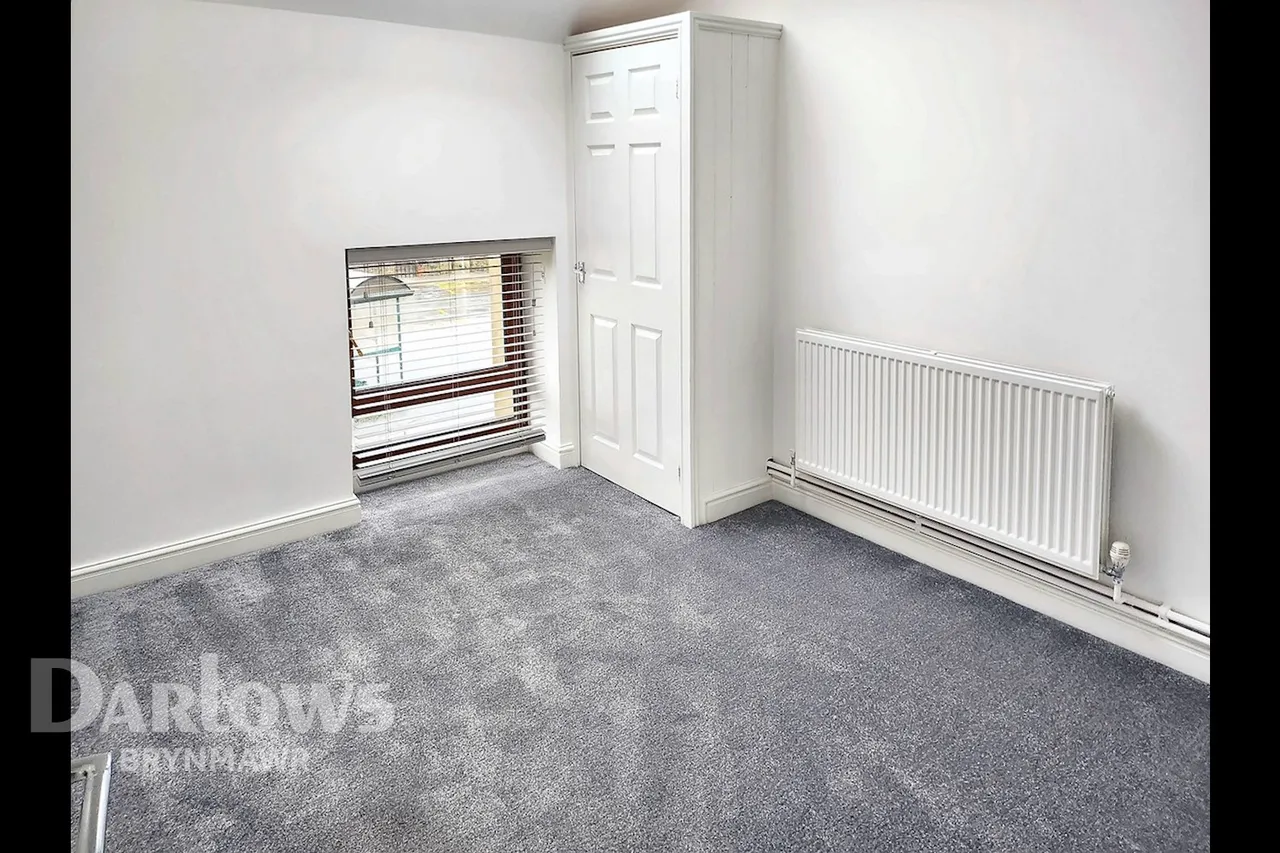 Richmond Court, Tredegar, photo 12
