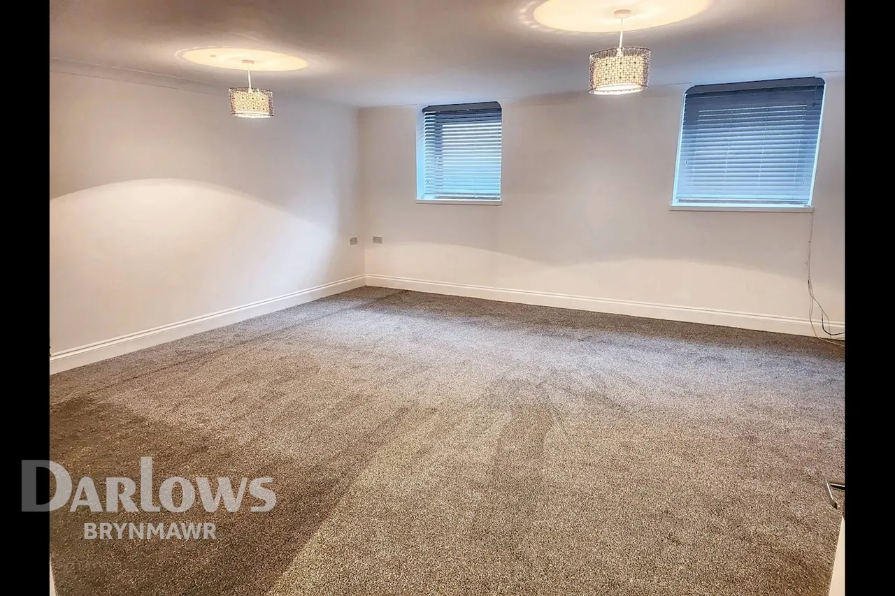 Richmond Court, Tredegar, photo 6