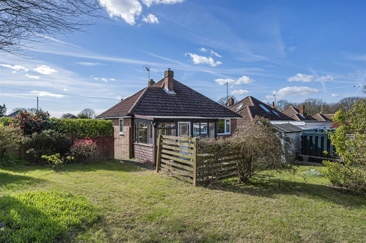 Hillside Avenue, Seaford, photo 13