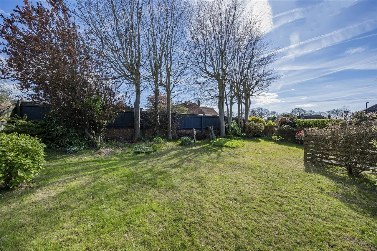 Hillside Avenue, Seaford, photo 16