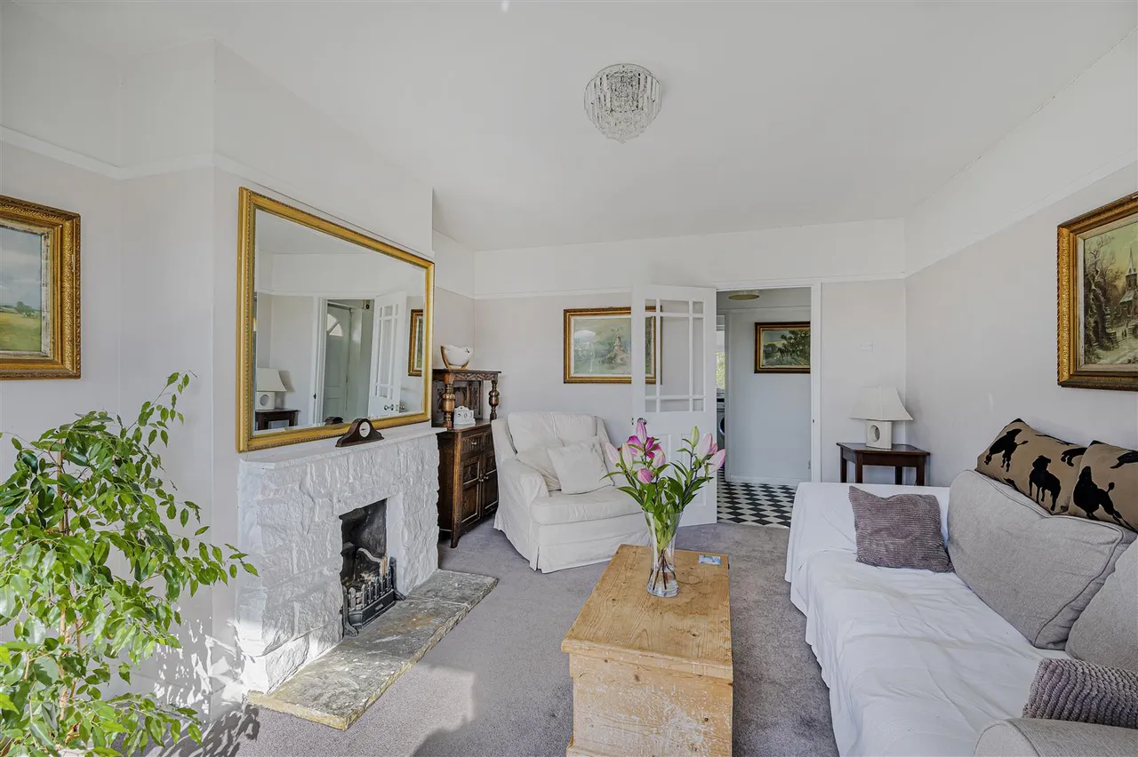 Hillside Avenue, Seaford, photo 5