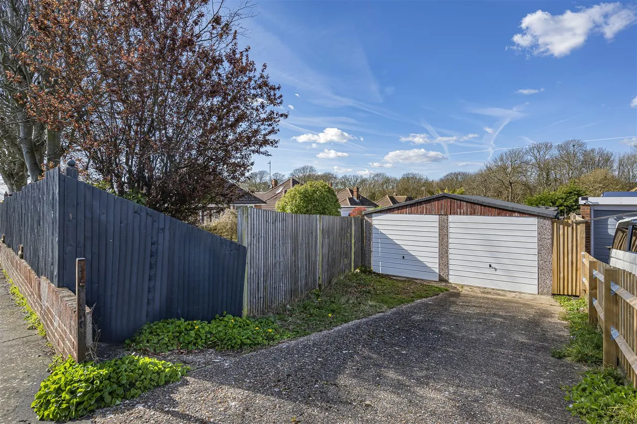 Hillside Avenue, Seaford, photo 15