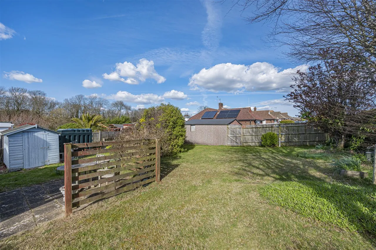 Hillside Avenue, Seaford, photo 17