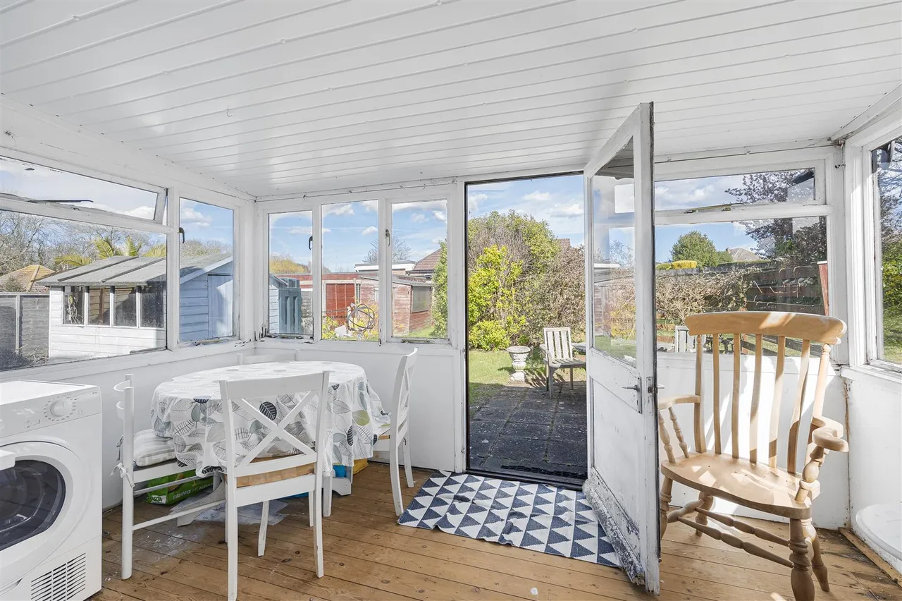 Hillside Avenue, Seaford, photo 6