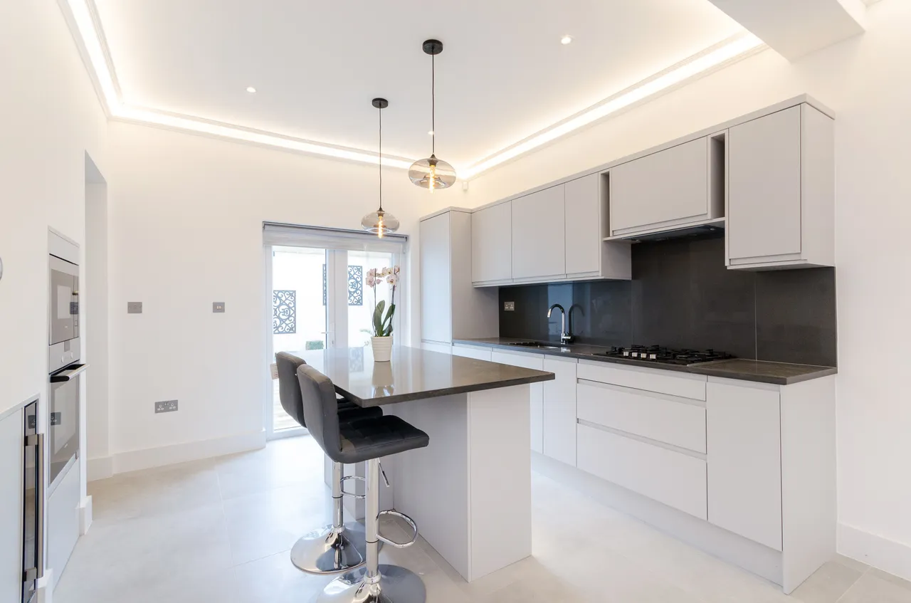 19 Warwick Grove, Surbiton, photo 5
