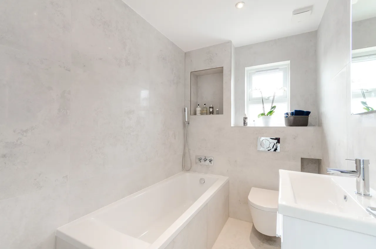 19 Warwick Grove, Surbiton, photo 10