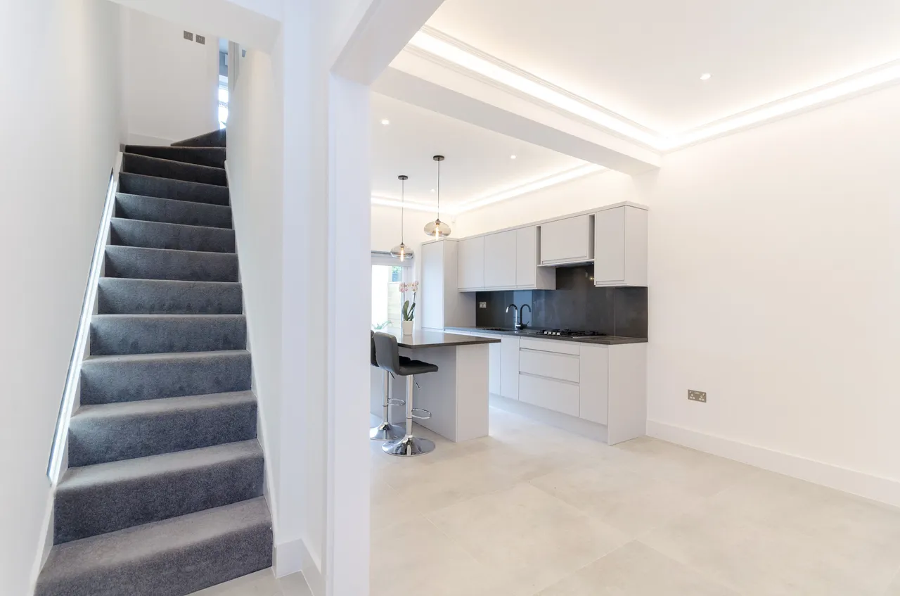 19 Warwick Grove, Surbiton, photo 2