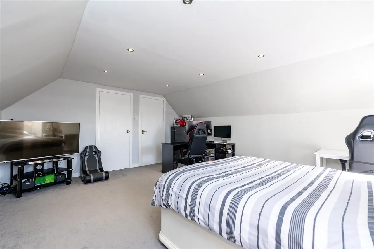 Hillview Road, Cults, AB15, photo 27
