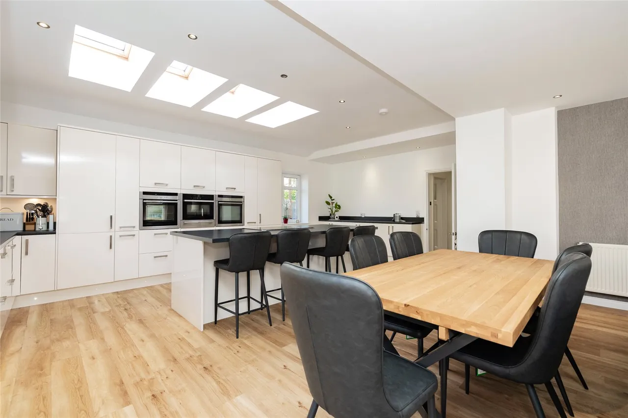 Hillview Road, Cults, AB15, photo 2
