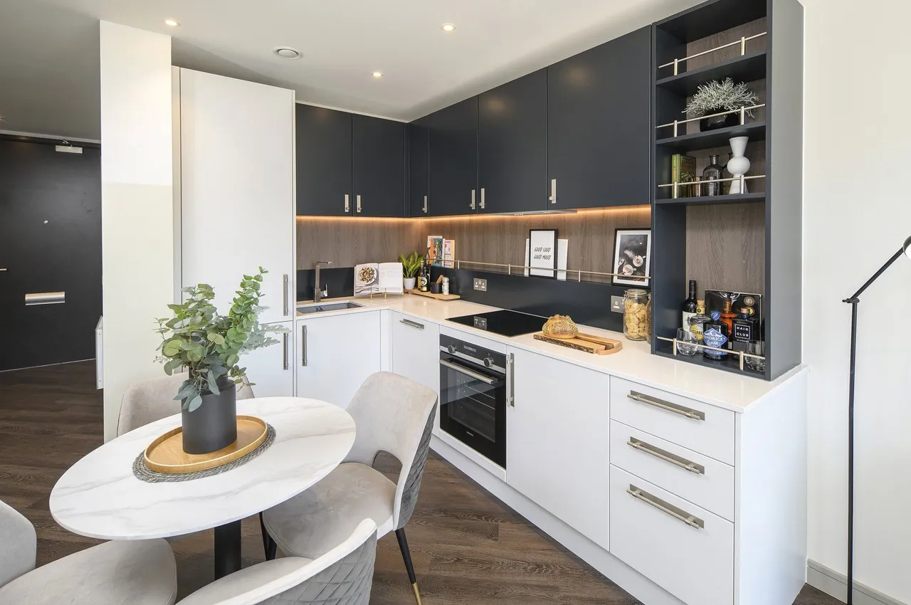 Eden Grove, Staines-Upon-Thames, TW18, photo 2