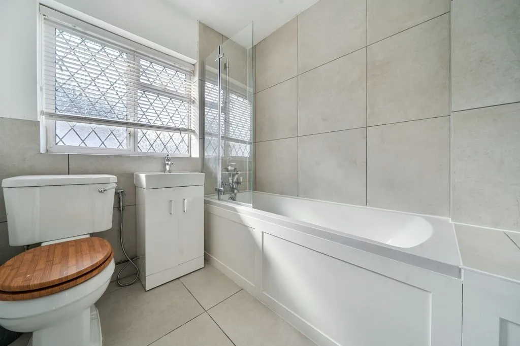 Hitchin Road, Arlesey, SG15, photo 15