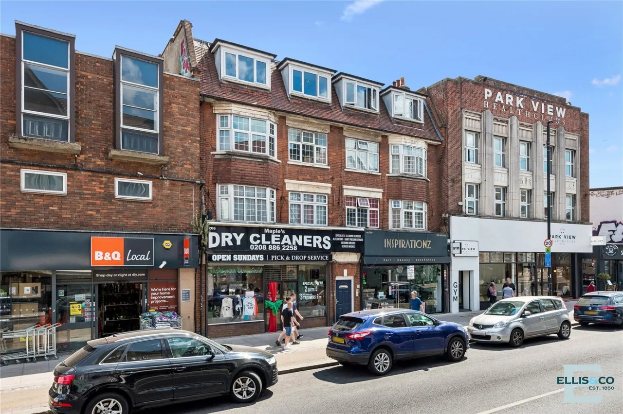 Green Lanes, London, N13, photo 12