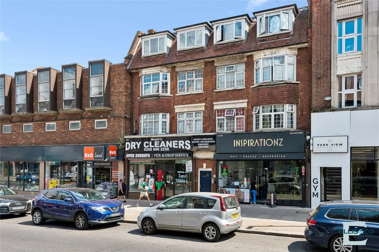 Green Lanes, London, N13, photo 14