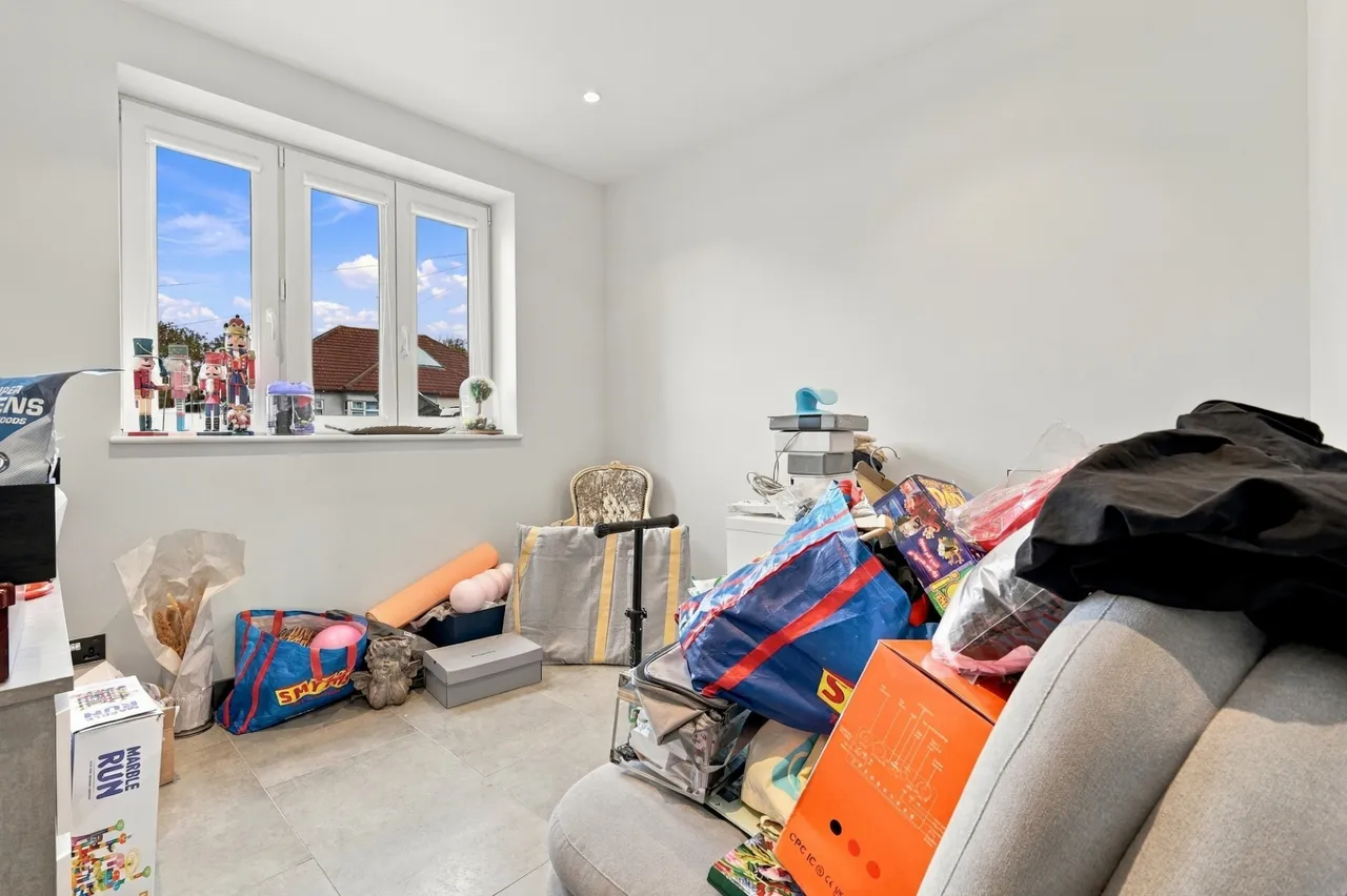 Barton Road, Hornchurch, RM12, photo 34